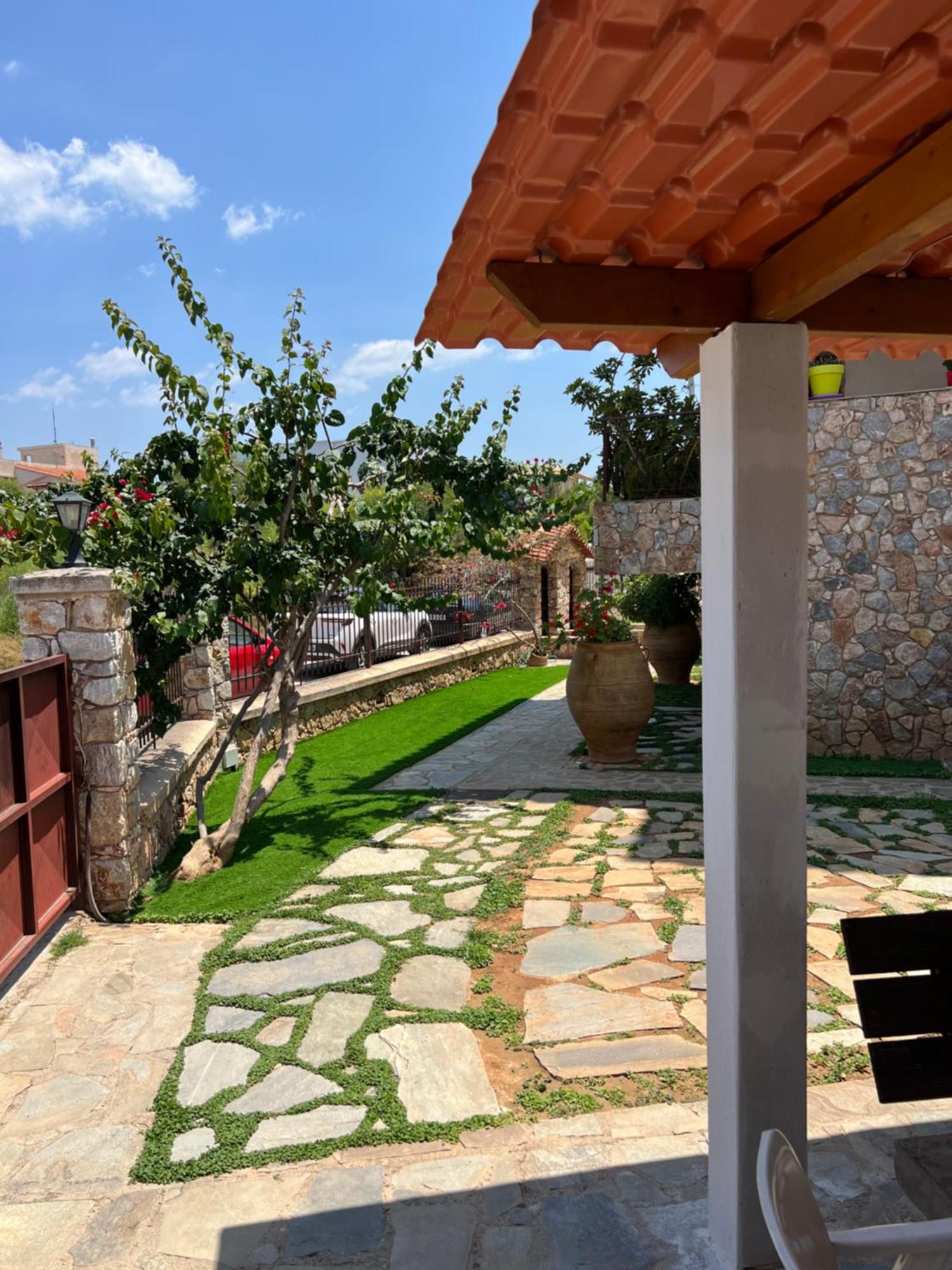 Apartment In Salamina With Garden & Sea View Selinia ภายนอก รูปภาพ