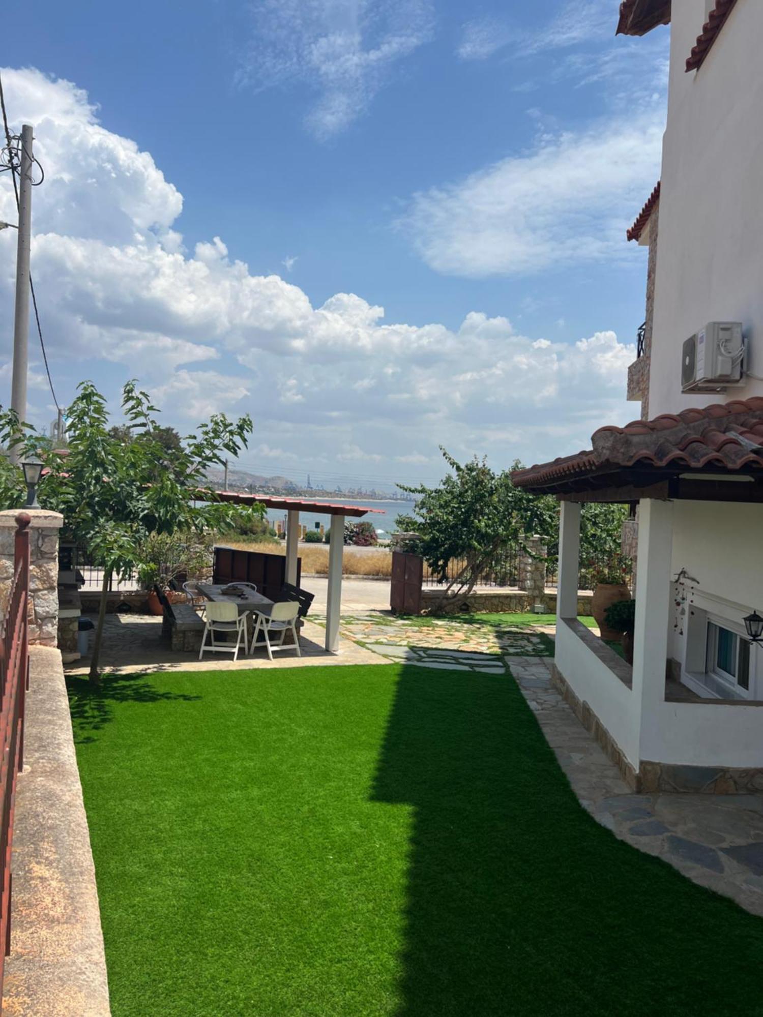 Apartment In Salamina With Garden & Sea View Selinia ภายนอก รูปภาพ
